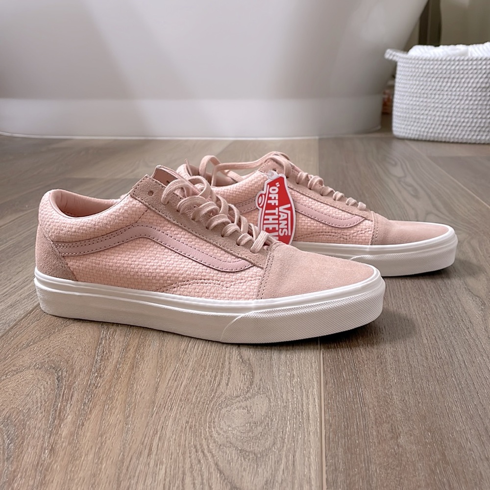 Women’s Vans pink 8.5